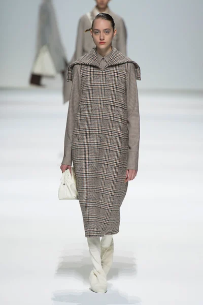Look 43